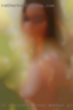 5'1 chocolate kisses amateur girls sweet and naughty.