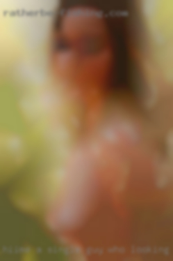 HI,IME A SINGLE GUY who looking lesbian swingers for.