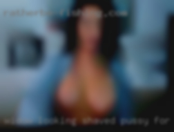 Widow looking shaved pussy for sugar mama.